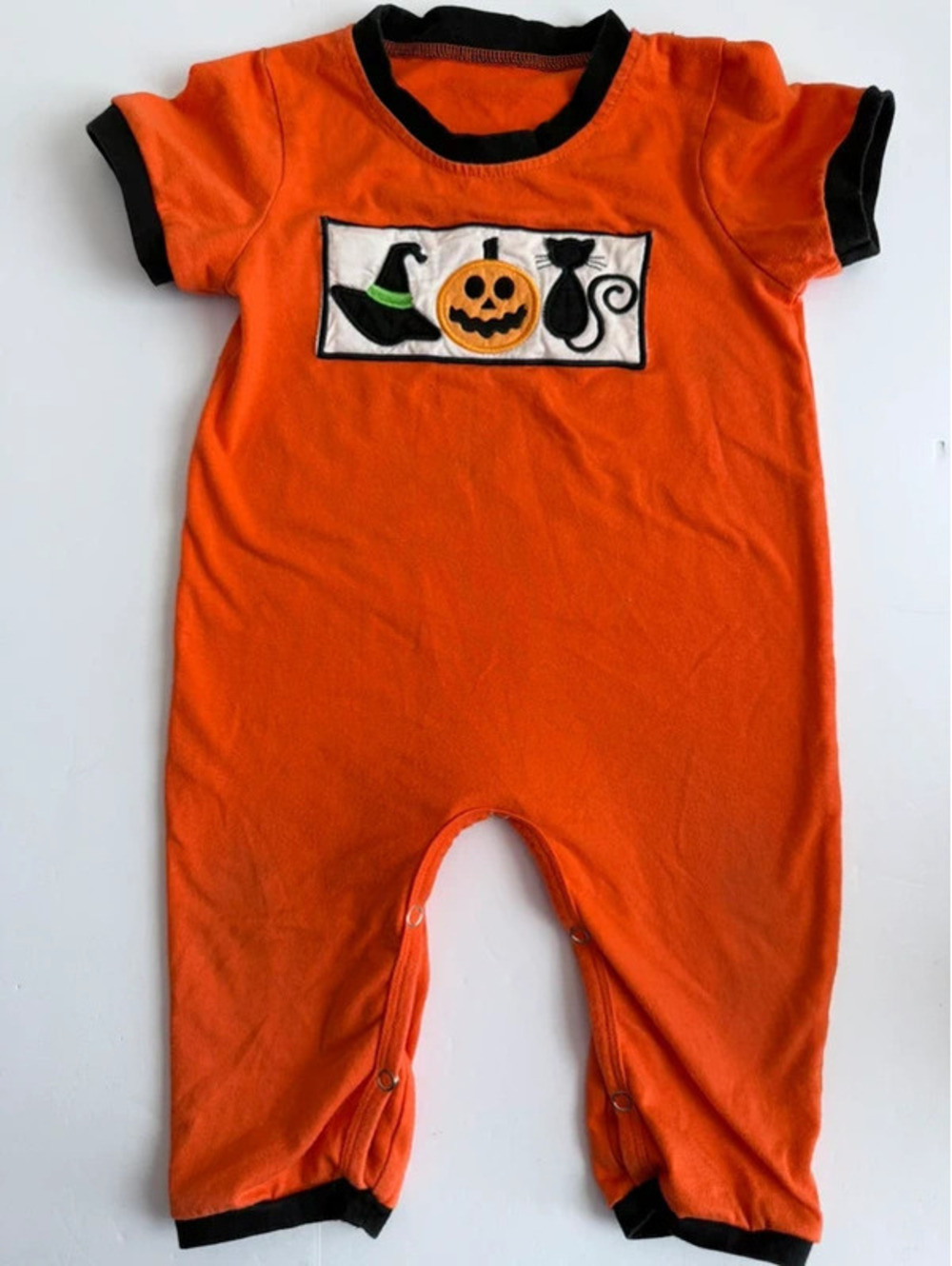 Boutique Style Orange Halloween Applique Romper Estimated Size 6-12M